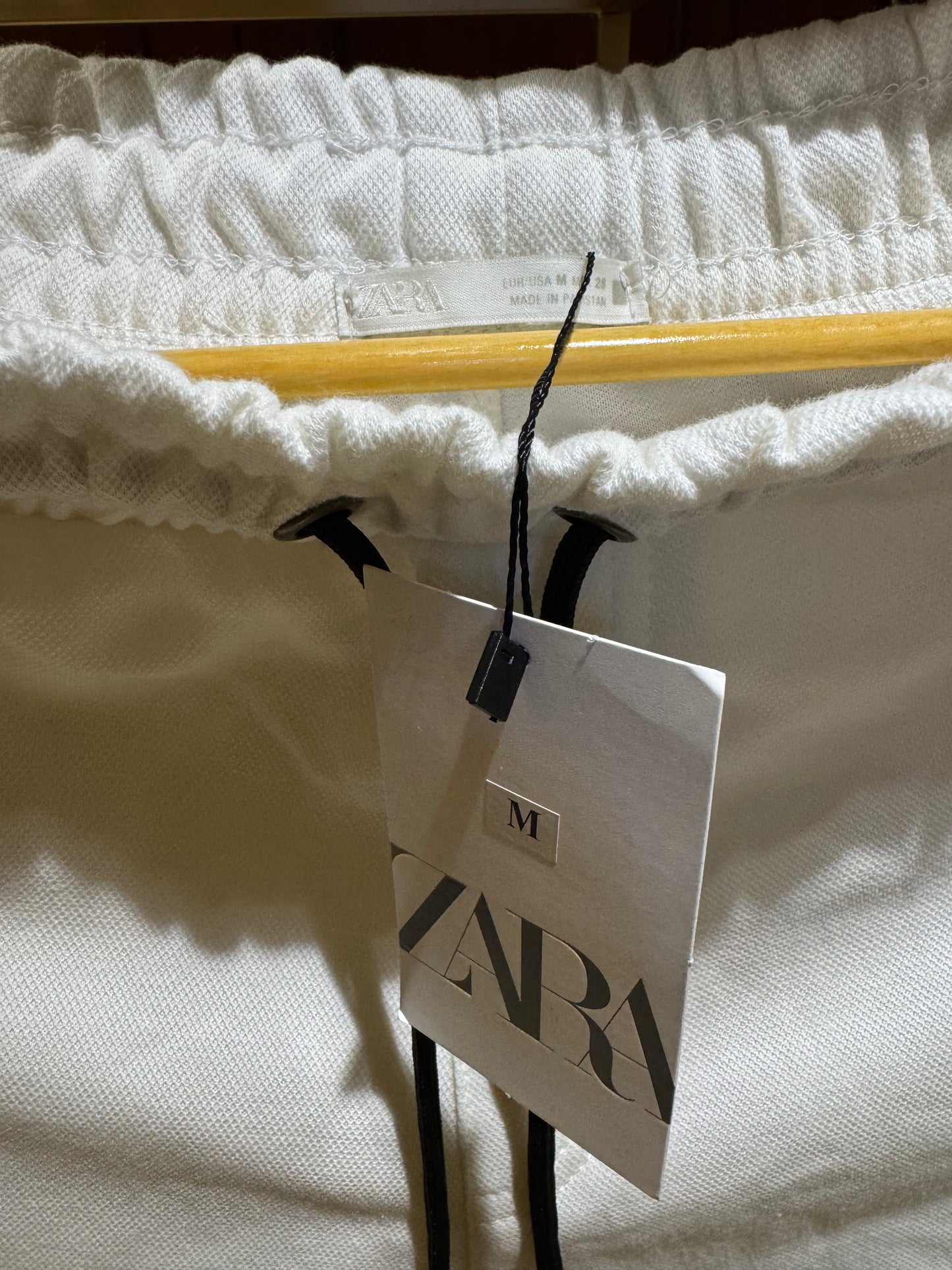 ZR Trousers — The Perfect Blend of Luxury and Style-White